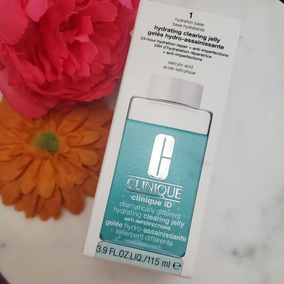 Clinique Dramatically Different Hydrating Clearing Jelly For Acne Prone Skin - Picture 5 of 9